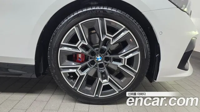 BMW 5 серии 2025 thumb 10