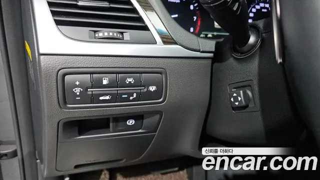 Genesis G80 2019 thumb 10