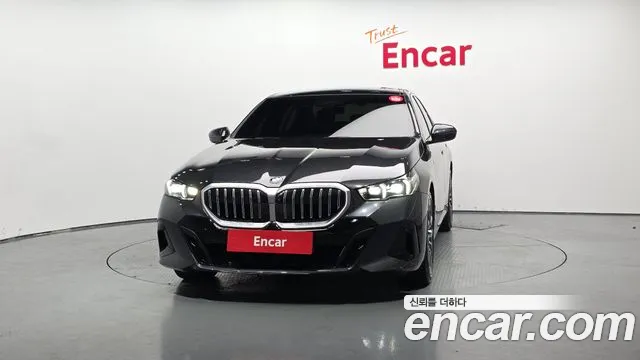 BMW 5 серии 2023 thumb 12