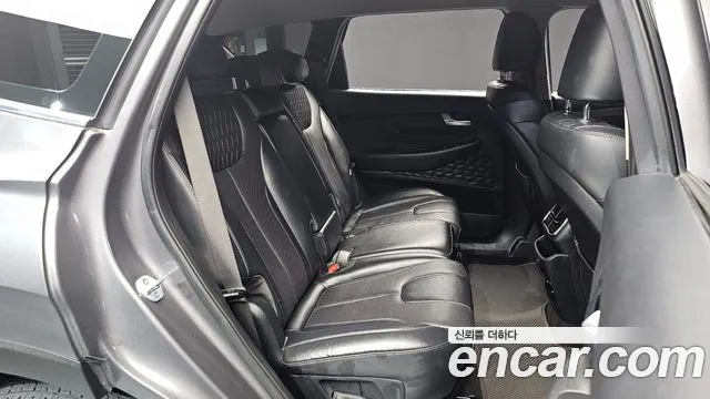 Hyundai Santa Fe 2018 thumb 6