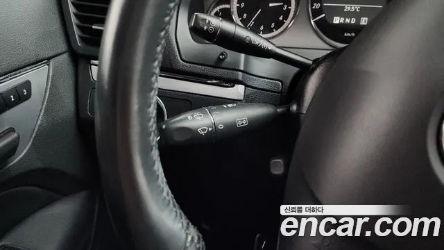 Mercedes-Benz E-Class 2010 thumb 12