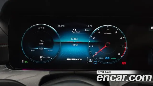 Mercedes-Benz AMG GT 2023 thumb 3