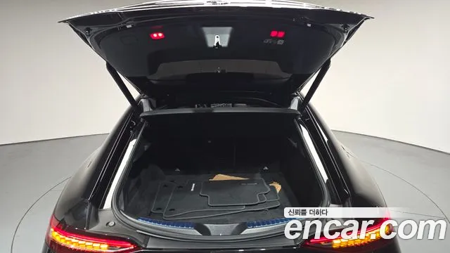 Mercedes-Benz AMG GT 2023 thumb 5