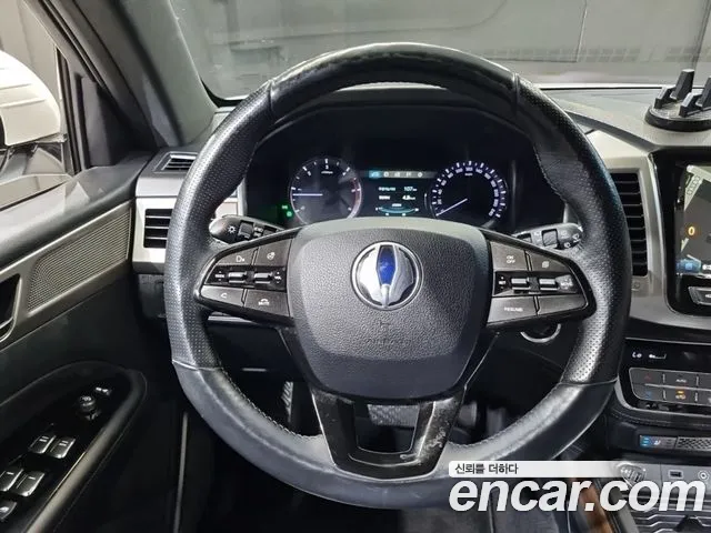 KGM Rexton 2017 thumb 5