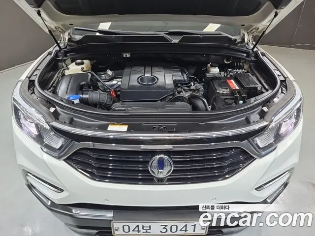 KGM Rexton 2017 thumb 4