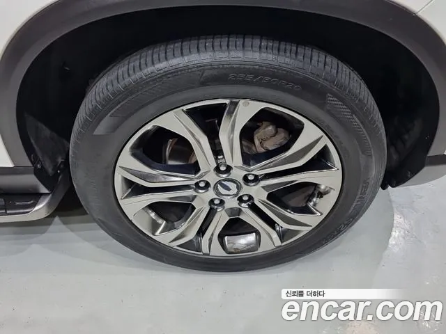 KGM Rexton 2017 thumb 7