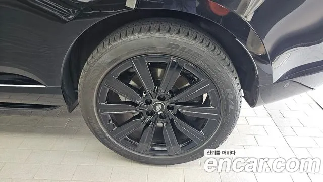 Land Rover Range Rover 2022 thumb 12