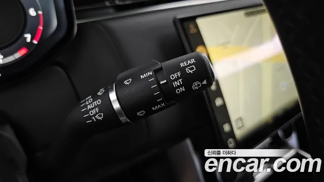 Land Rover Range Rover 2022 thumb 7