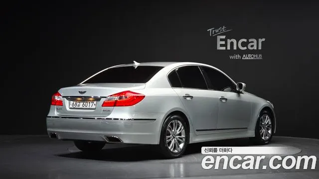 Hyundai Genesis 2011 thumb 2