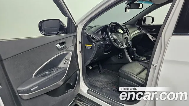 Hyundai Санта Фе 2013 thumb 4