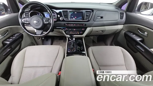 Kia Carnival 2014 thumb 6