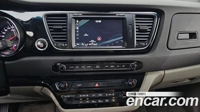 Kia Carnival 2014 thumb 5