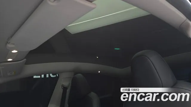 Tesla Model Y 2024 thumb 7