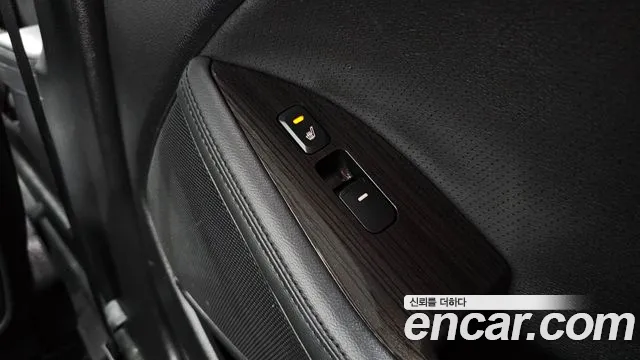 Kia K5 2010 thumb 11