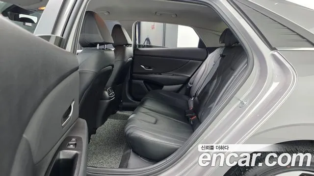 Hyundai Elantra 2021 thumb 9