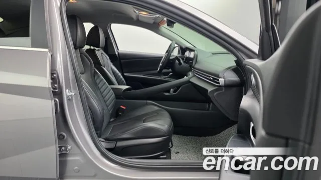 Hyundai Elantra 2021 thumb 3