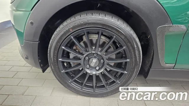 Mini Cooper Clubman 2020 thumb 7