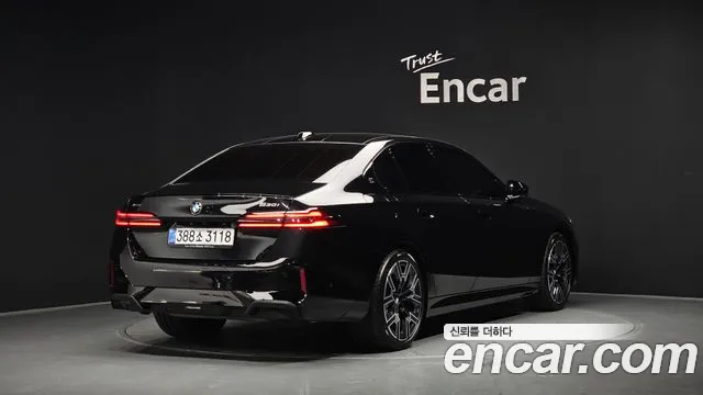 BMW 5 серии 2025 thumb 12