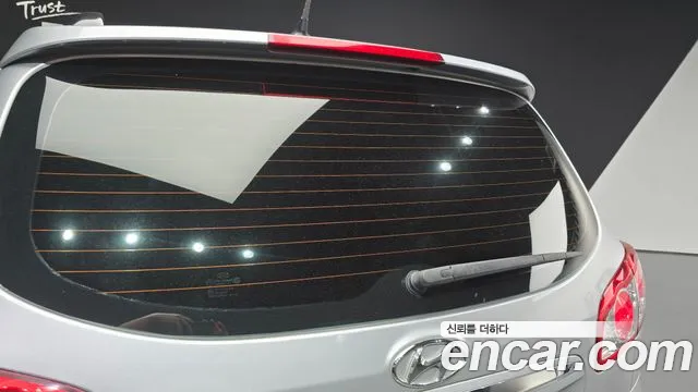Hyundai Санта Фе 2011 thumb 2