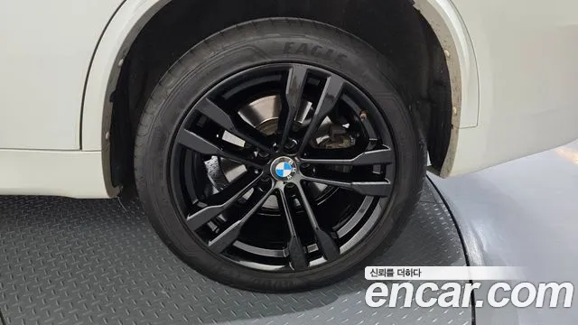 BMW X5 2017 thumb 6