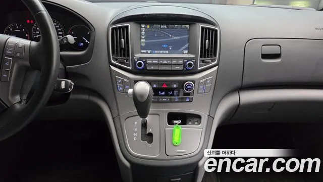 Hyundai Staria 2019 thumb 8