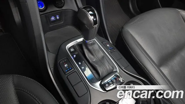 Hyundai Santafe 2016 thumb 9