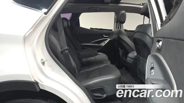 Hyundai Santafe 2016 thumb 11