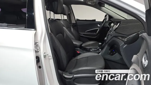 Hyundai Santafe 2016 thumb 12