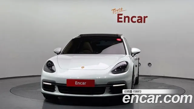 Porsche Panamera 2018 thumb 7