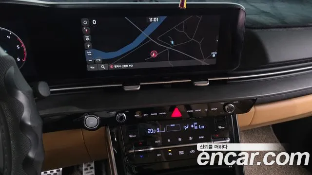 Kia Carnival 2021 thumb 9