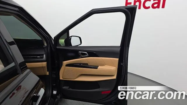 Kia Carnival 2021 thumb 4