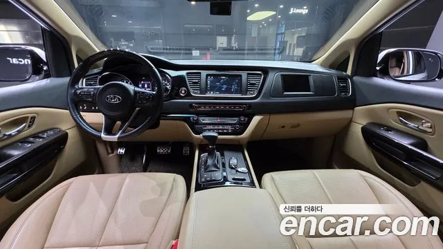 Kia Carnival 2018 thumb 7