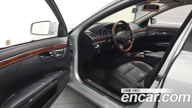 Mercedes-Benz S-Class 2011 thumb 5