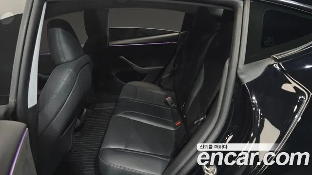 Tesla Model 3 2024 thumb 3