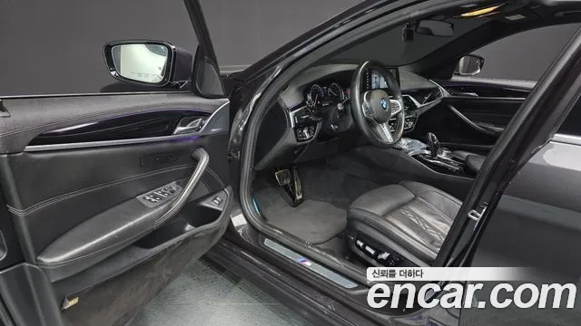 BMW 5 серии 2018 thumb 3