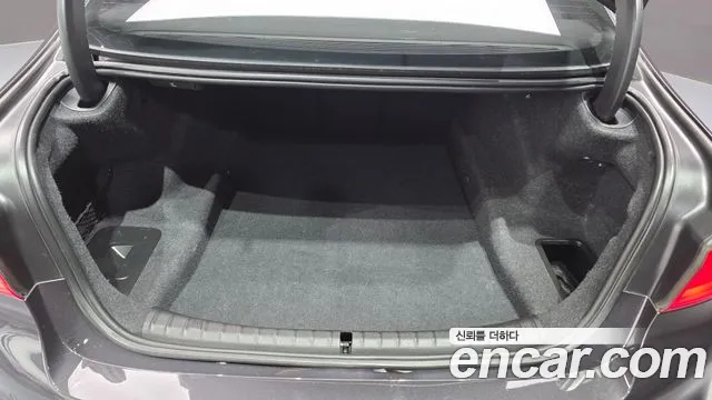 BMW 5 серии 2018 thumb 10