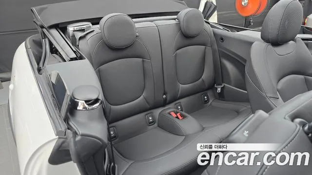 Mini Cooper Convertible 2024 thumb 10