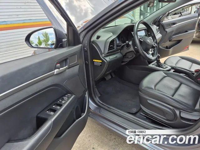 Hyundai Avante 2018 thumb 5