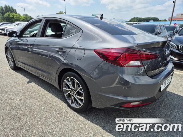 Hyundai Avante 2018 thumb 9