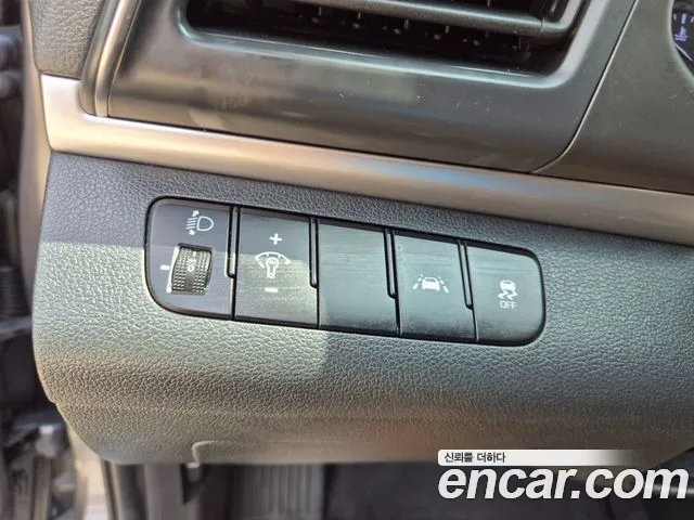 Hyundai Avante 2018 thumb 6