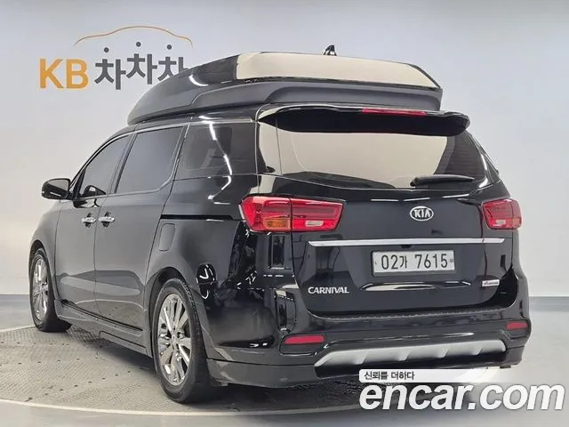 Kia Carnival 2019 thumb 4