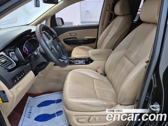 Kia Carnival 2019 thumb 7