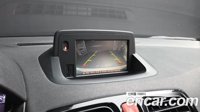 Renault SM3 2017 thumb 5