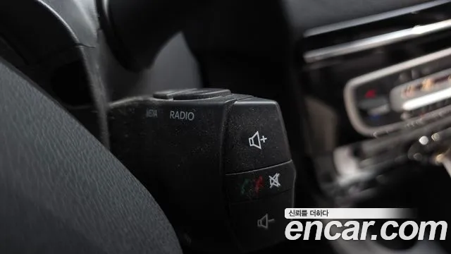 Renault SM3 2017 thumb 6