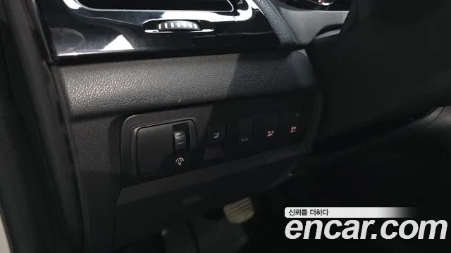 Renault SM3 2017 thumb 12