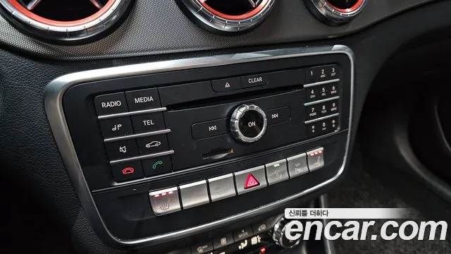 Mercedes-Benz A-Класс 2017 thumb 11