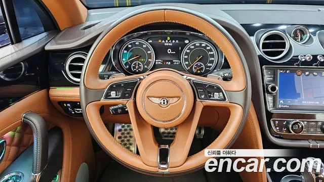 Bentley Bentayga 2018 thumb 7