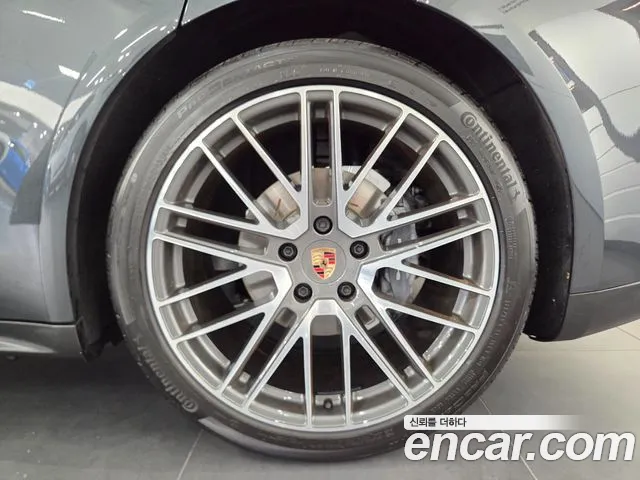 Porsche Panamera 2026 thumb 5