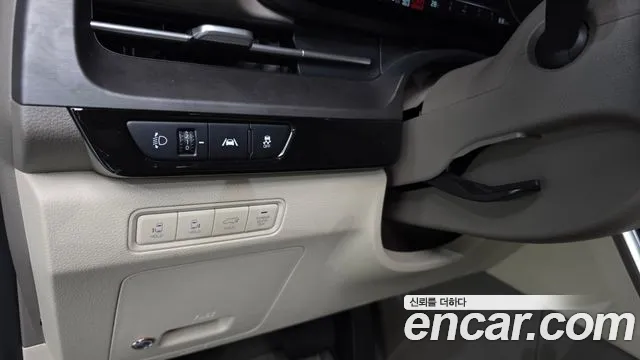 Kia Carnival 2023 thumb 11