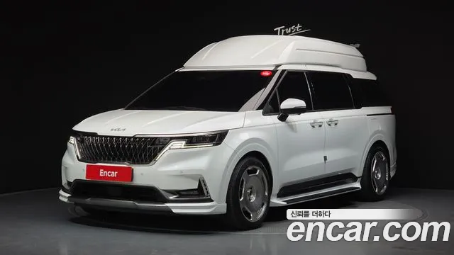 Kia Carnival 2023 thumb 4